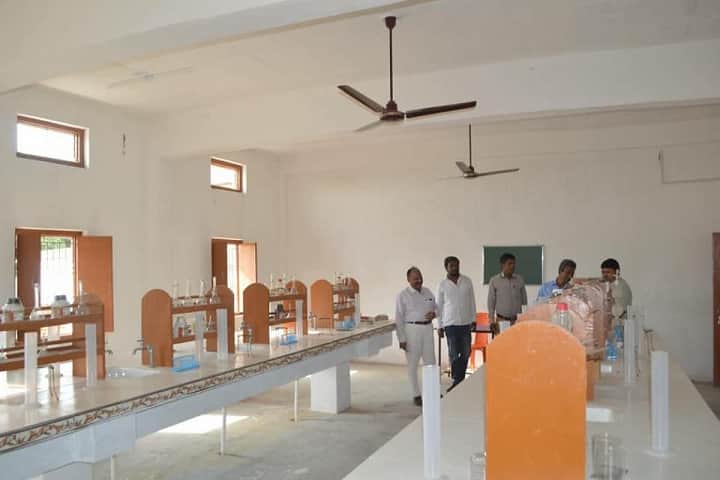 Indramohan Chauhan Memorial Polytechnic campus in Mau, Uttar Pradesh, India — photo 2