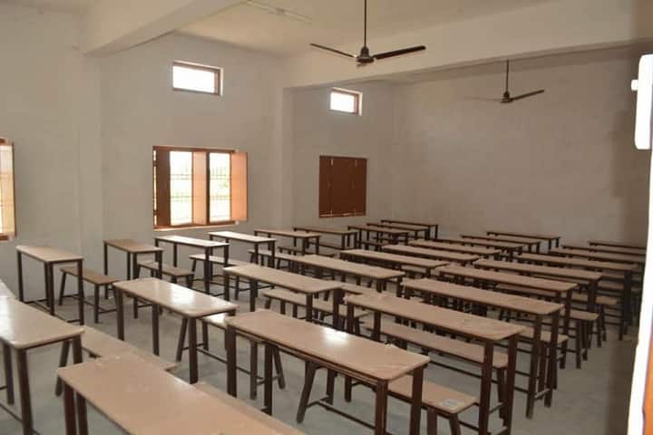 Indramohan Chauhan Memorial Polytechnic campus in Mau, Uttar Pradesh, India — photo 3