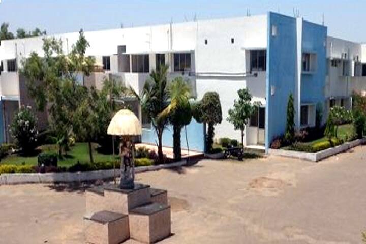 R H Patel College of Pharmacy campus in Dahemi, Gujarat, India — photo 1