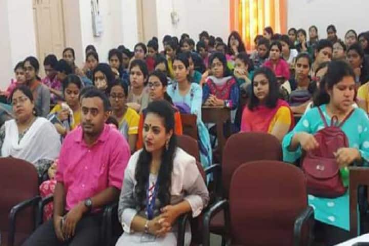 Muralidhar Girls College campus in Kolkata, West Bengal, India — photo 6