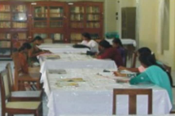 Government DB Girls PG Autonomous College campus in Raipur, Chhattisgarh, India — photo 5