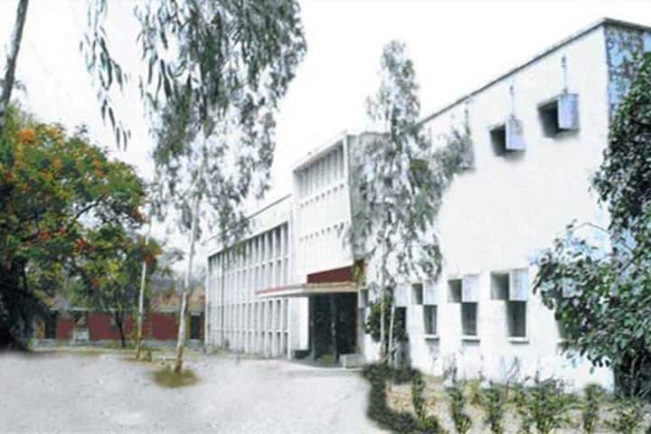 Government Girls Post Graduate College campus in Rewa, Madhya Pradesh, India — photo 1