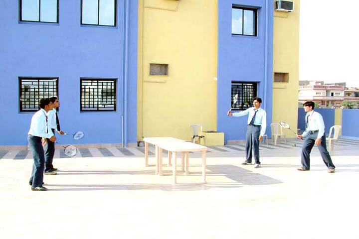 Shri VJ Modha College campus in Porbandar, Gujarat, India — photo 5