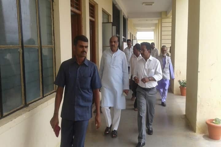 Smt IS Yadawad Government First Grade College campus in Ramdurg, Karnataka, India — photo 2