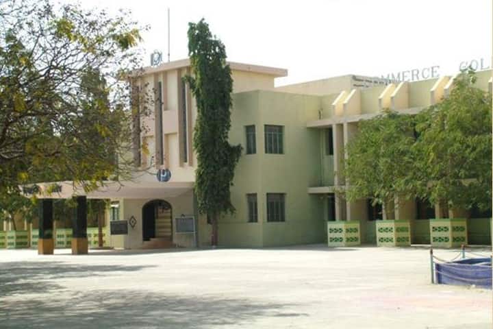 Popatlal Dhanjibhai Malaviya College of Commerce campus in Rajkot, Gujarat, India — photo 1