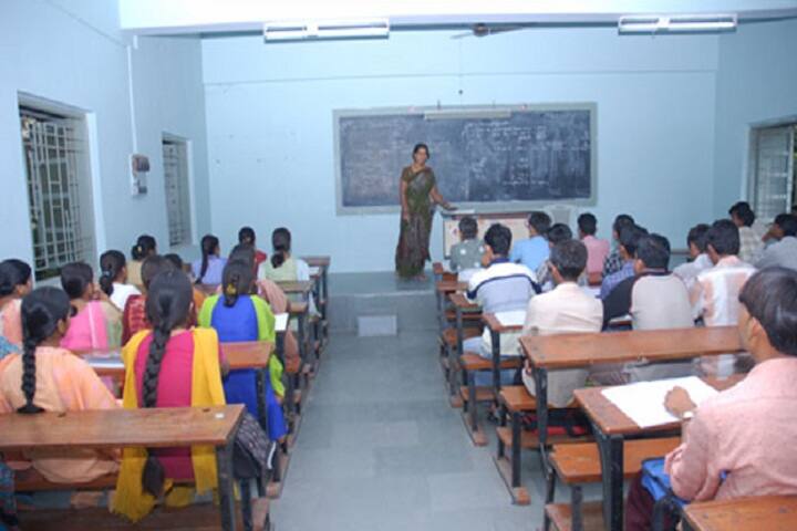 Popatlal Dhanjibhai Malaviya College of Commerce campus in Rajkot, Gujarat, India — photo 2