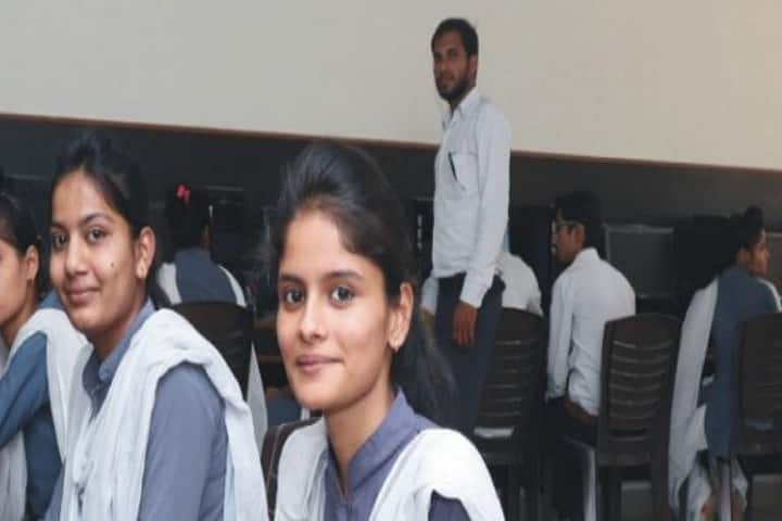 Rashtrakavi Maithilisharan Gupt Mahavidyalaya campus in Jhansi, Uttar Pradesh, India — photo 6