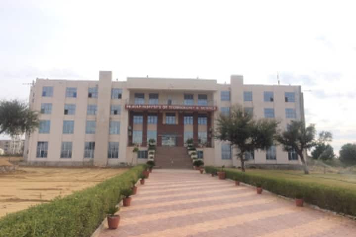 Pratap Institute of Technology and Science campus in Sikar, Rajasthan, India — photo 1