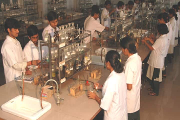 GSL Medical College and General Hospital campus in Rajahmundry, Andhra Pradesh, India — photo 3