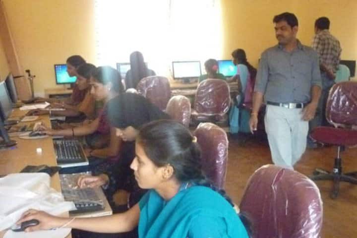 Government First Grade College campus in Doddaballapur, Karnataka, India — photo 3