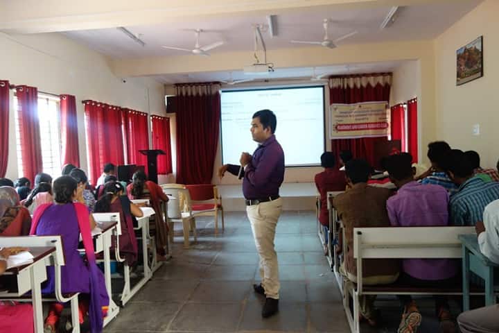 Rudragouda Patil Government First Grade College campus in Bagalkote, Karnataka, India — photo 2