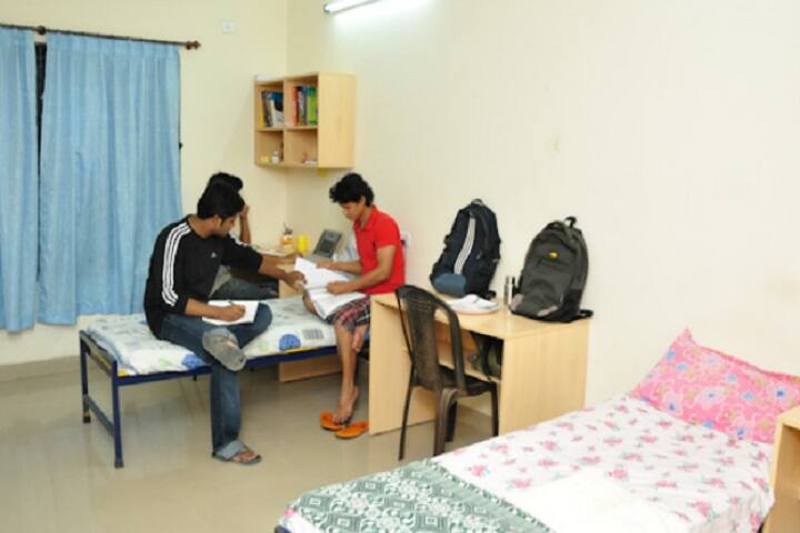 Srinivas School of Management campus in Mangalore, Karnataka, India — photo 6
