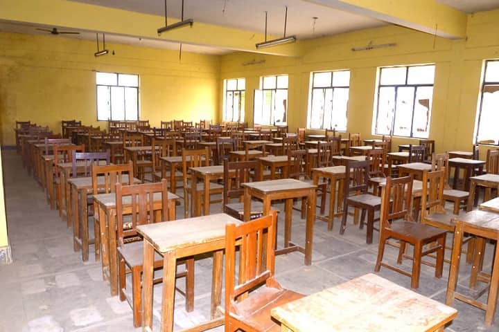 Deen Dayal Upadhyay Rajkeeya Mahavidyalaya campus in Allahabad, Uttar Pradesh, India — photo 2