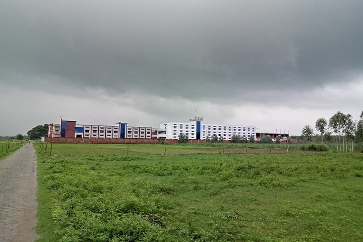 DR RML Institute of Pharmacy campus in Shahjahanpur, Uttar Pradesh, India — photo 1