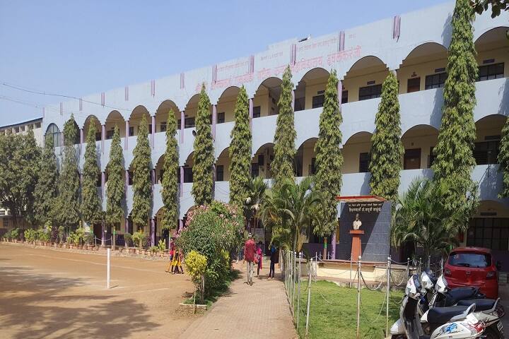 Smt Akkatai Ramgonda Patil Kanya Mahavidyalaya campus in Ichalkaranji, Maharashtra, India — photo 3