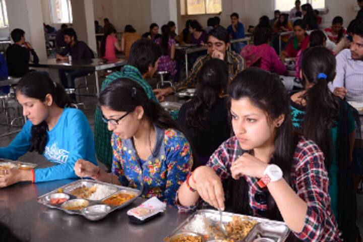Arni School of Computer Science campus in Indora, Himachal Pradesh, India — photo 6