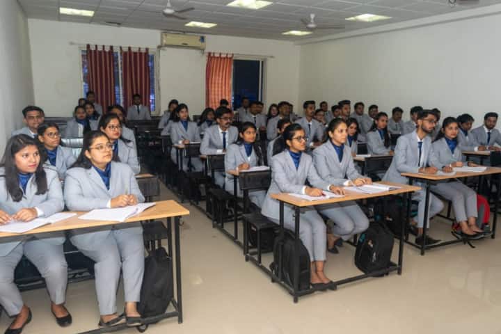 Imperial School of Banking and Management Studies campus in Pune, Maharashtra, India — photo 3