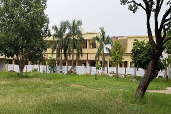 Manishi Mahila PG College campus in Sultanpur, Uttar Pradesh, India — photo 3