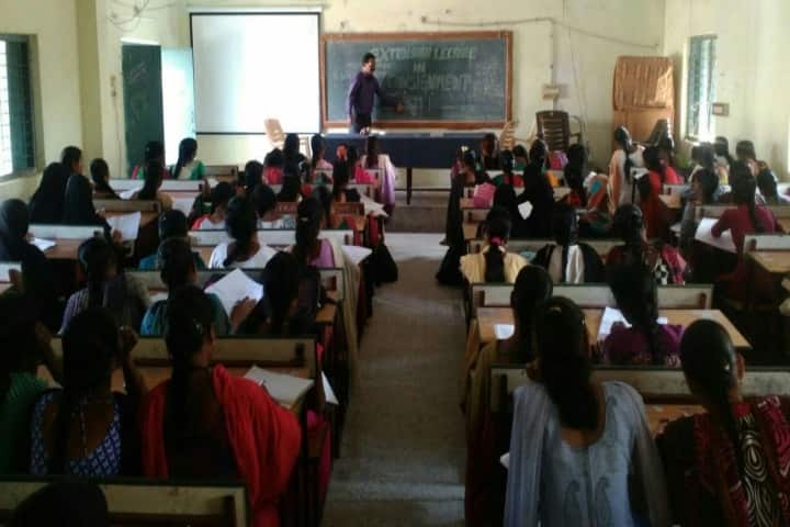 Dr BRR Government Degree and PG College campus in Jadcherla, Telangana, India — photo 5