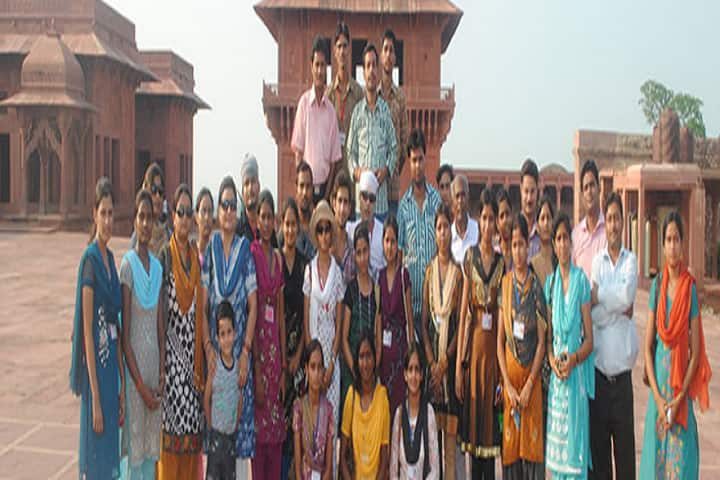 Dr Ram Manohar Lohiya Degree College campus in Hardoi, Uttar Pradesh, India — photo 3