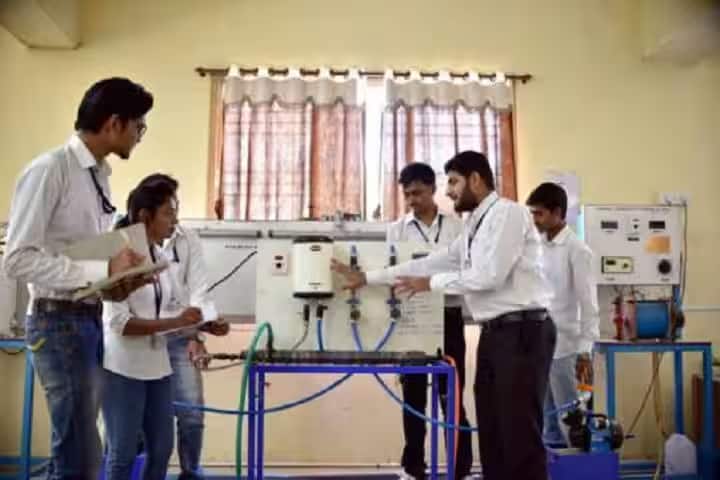 Matsyodari Shikshan Sanstha's College of Engineering and Technology campus in Jalna, Maharashtra, India — photo 4