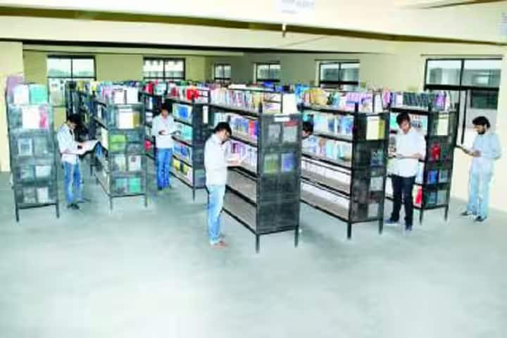 Matoshri College of Engineering and Research Centre campus in Nashik, Maharashtra, India — photo 3