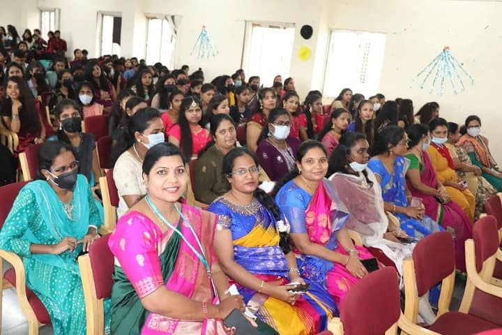 Apollo School and College of Nursing campus in Hyderabad, Telangana, India — photo 2