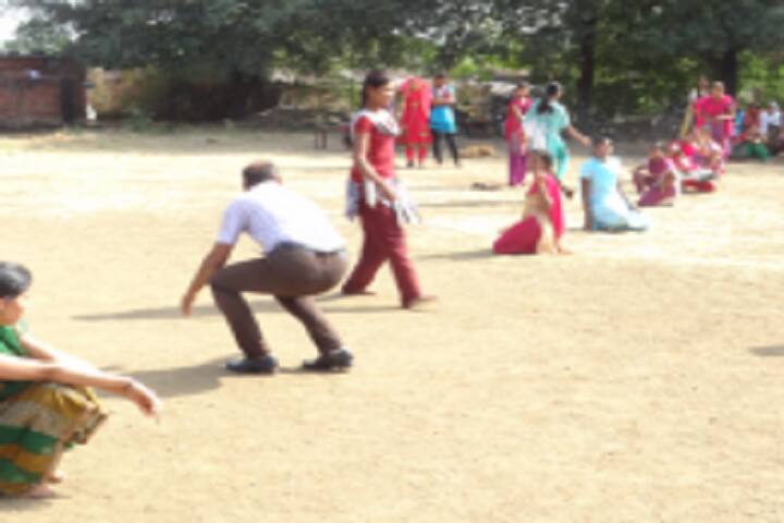 Smt Sushiladevi Deshmukh Mahila Mahavidyalaya campus in Latur, Maharashtra, India — photo 3