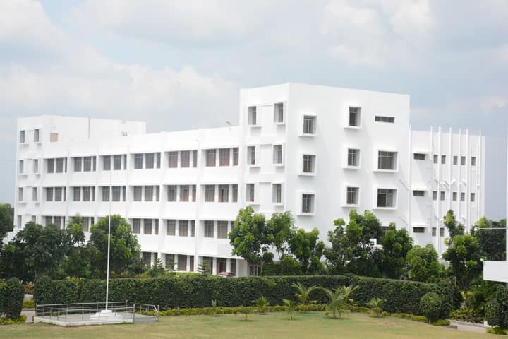 Sinhgad Institute of Computer Sciences campus in Pandharpur, Maharashtra, India — photo 1