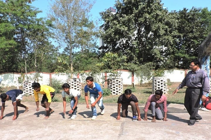 Government Paluram Dhananiya Commerce and Arts College campus in Raigarh, Chhattisgarh, India — photo 3