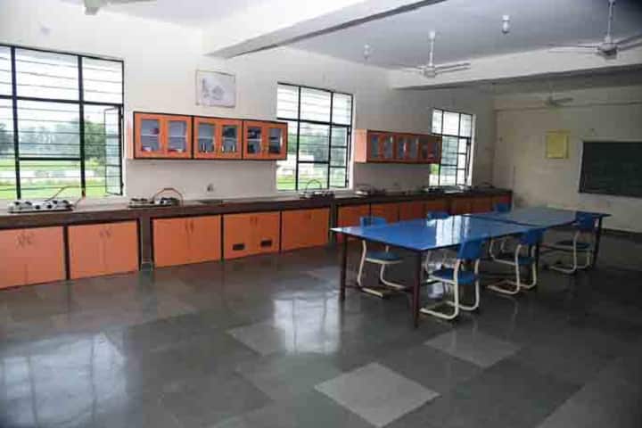 Shaheed Bandhu Singh Degree College campus in Gorakhpur, Uttar Pradesh, India — photo 3