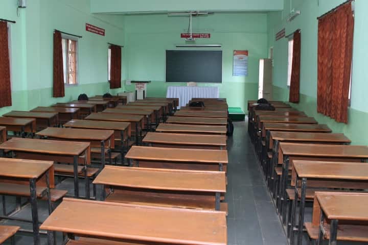 Shri Veertapasvi Channaveer Shivacharya B Ed College campus in Solapur, Maharashtra, India — photo 2
