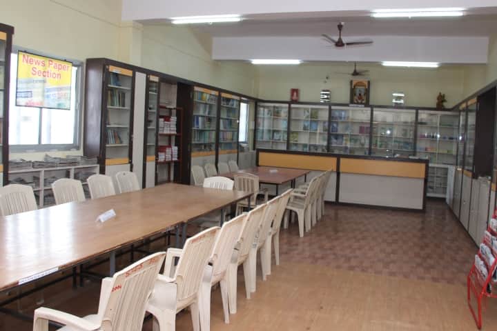 Shri Veertapasvi Channaveer Shivacharya B Ed College campus in Solapur, Maharashtra, India — photo 4