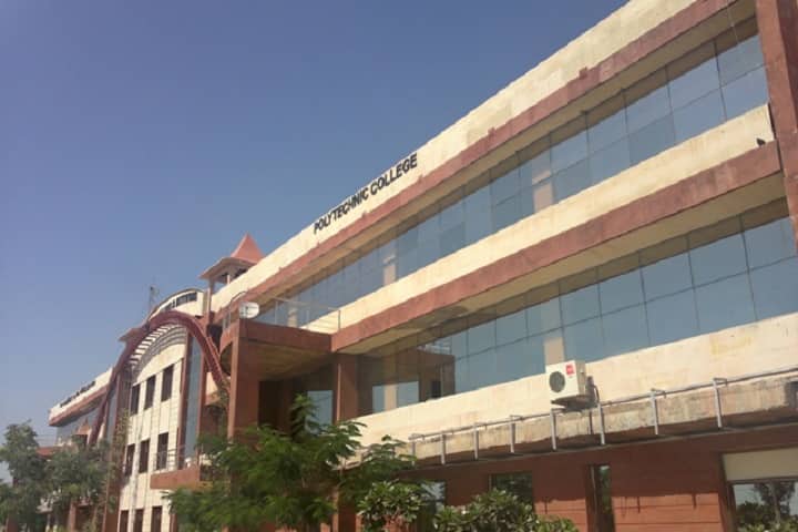 Jasoda Devi Teachers Training College campus in Jaipur, Rajasthan, India — photo 1