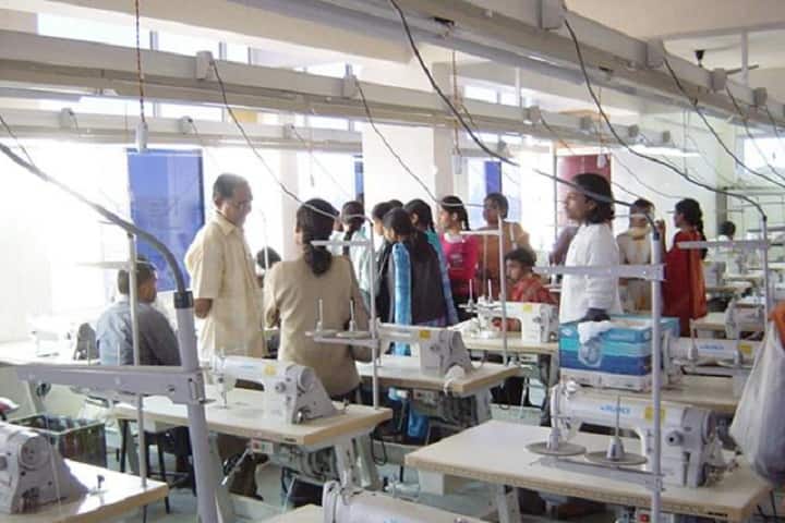 Jasoda Devi Teachers Training College campus in Jaipur, Rajasthan, India — photo 3