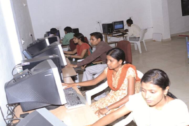 Chhattisgarh Agriculture Engineering College campus in Durg, Chhattisgarh, India — photo 5