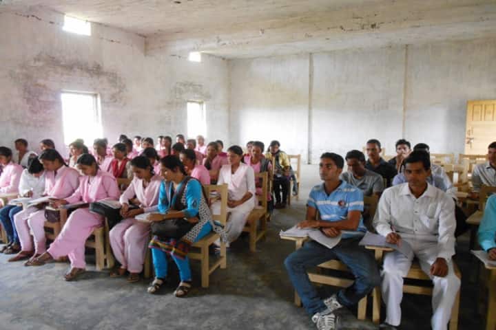Sri Svaminath Singh Surendra Mahavidyalay campus in Ballia, Uttar Pradesh, India — photo 3