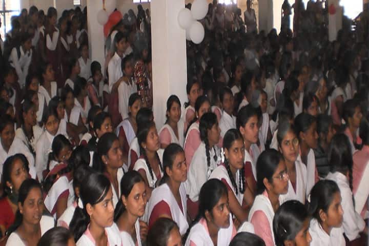 Kalawati Girls PG College campus in Sultanpur, Uttar Pradesh, India — photo 4