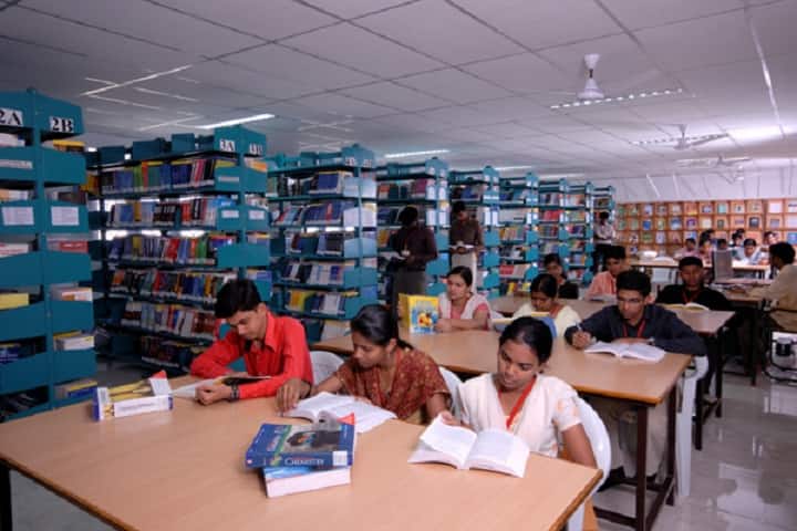 Mahendra Institute of Engineering and Technology campus in Tiruchengode, Tamil Nadu, India — photo 3