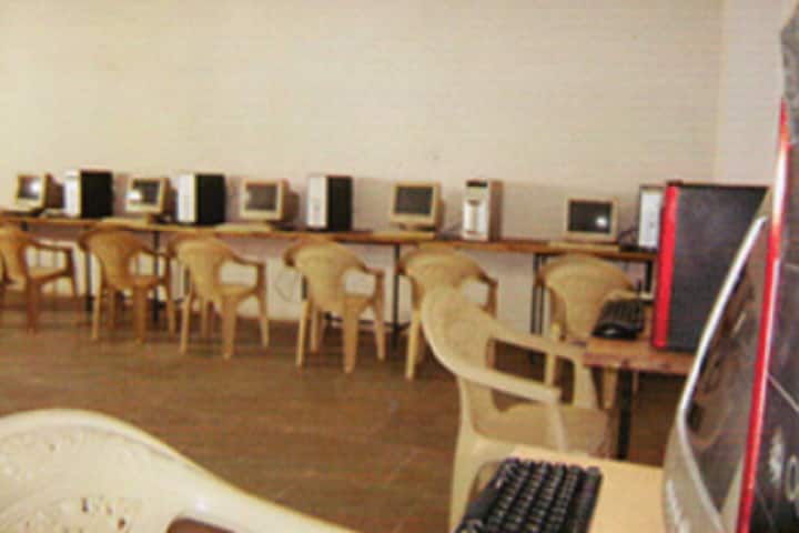 Grantham College campus in Rangai, Madhya Pradesh, India — photo 2