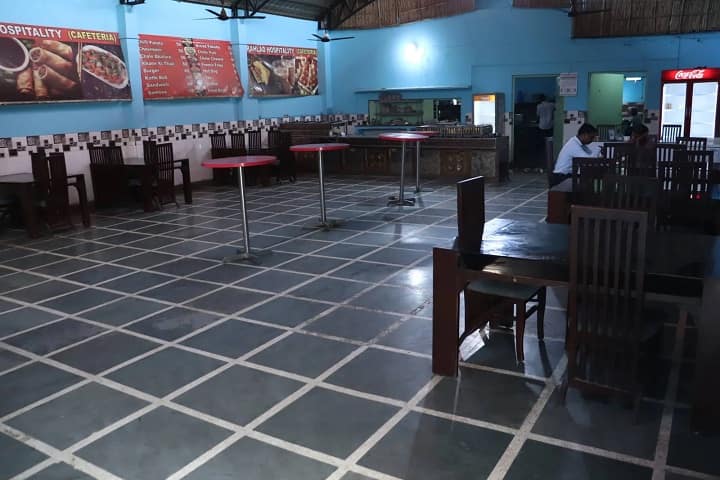Vivek University campus in Bijnor, Uttar Pradesh, India — photo 5