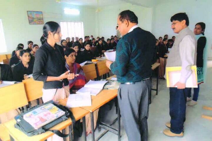 Sugni Devi Teachers Training College campus in Alwar, Rajasthan, India — photo 3