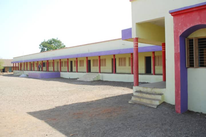 Nandurbar Taluka Vidhayak Samiti's College of Education campus in Taloda, Maharashtra, India — photo 1