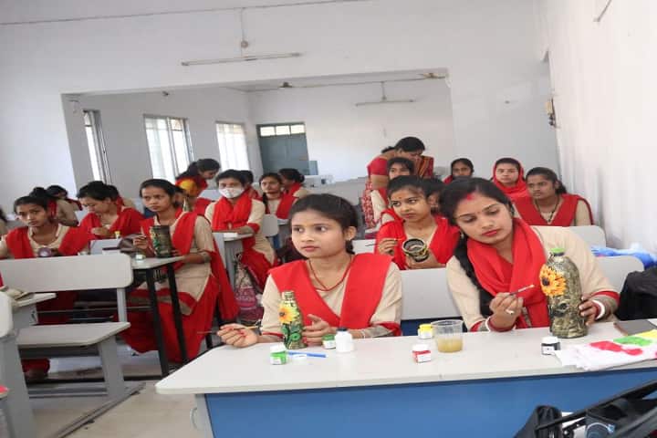 Rama Devi Bajla Mahila College campus in Deoghar, Jharkhand, India — photo 5