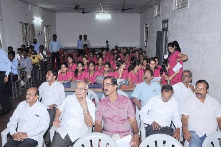 Kuvempu Shatamanothsava Shikshana Mahavidyalaya campus in Shivamogga, Karnataka, India — photo 5