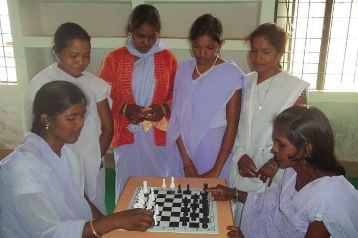 Shri Rameshwar Gahira Guru Sanskrit Mahavidyalaya campus in Maini, Chhattisgarh, India — photo 3