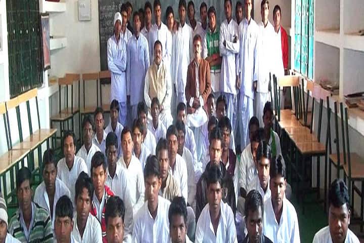 Shri Rameshwar Gahira Guru Sanskrit Mahavidyalaya campus in Maini, Chhattisgarh, India — photo 4