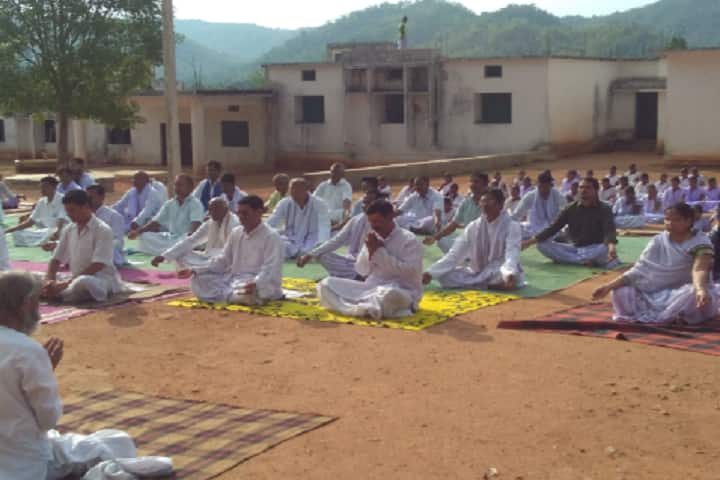 Shri Rameshwar Gahira Guru Sanskrit Mahavidyalaya campus in Maini, Chhattisgarh, India — photo 6