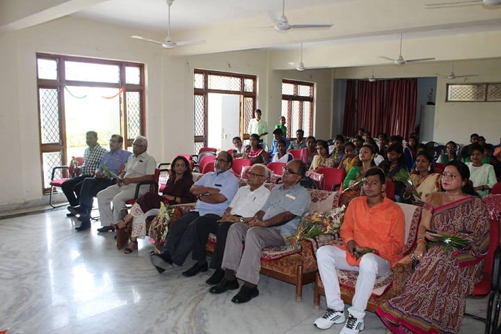 Dr Asha Smriti Mahavidyalaya campus in Lucknow, Uttar Pradesh, India — photo 4