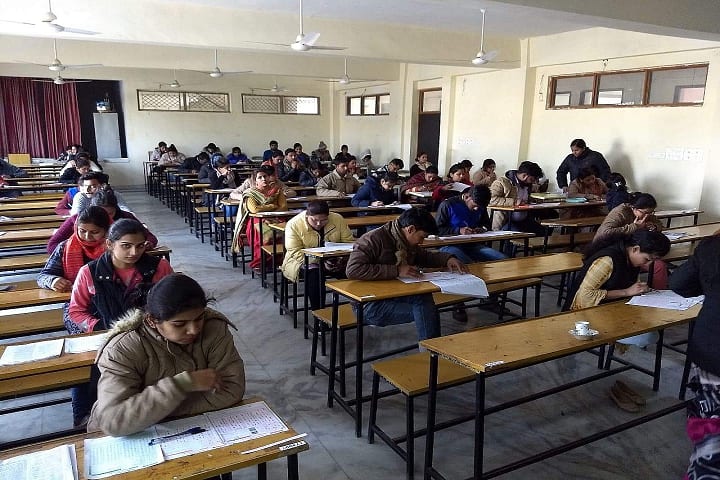 Dr Asha Smriti Mahavidyalaya campus in Lucknow, Uttar Pradesh, India — photo 6